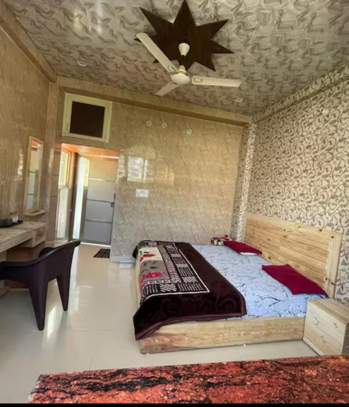 Art Bliss Hostel Rishīkesh 外观 照片